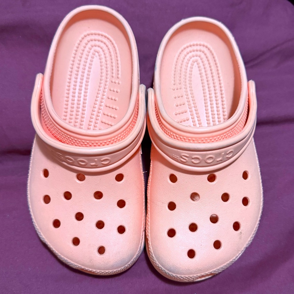 Coral crocs